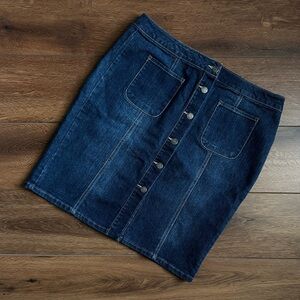 Denim skirt